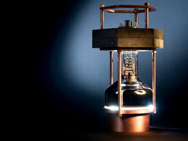 the-role-of-coherent-elastic-neutrino-scattering-on-graphene-nuclei-in-neutrinovoltaic-power-generation-technology
